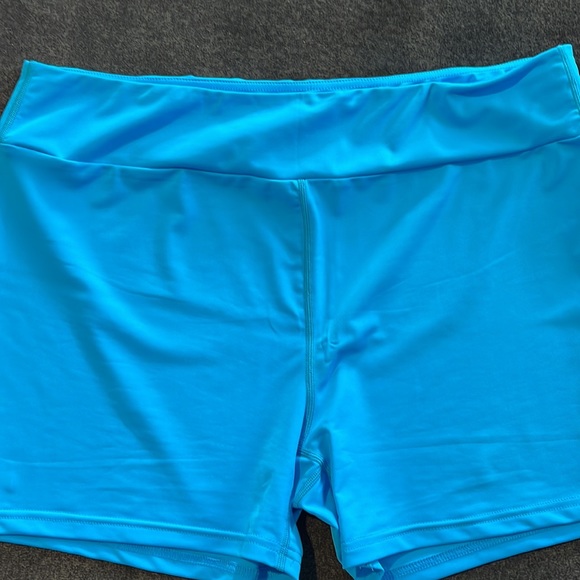 Golf/tennis/pickleball dress with under shorts. - Picture 2 of 3